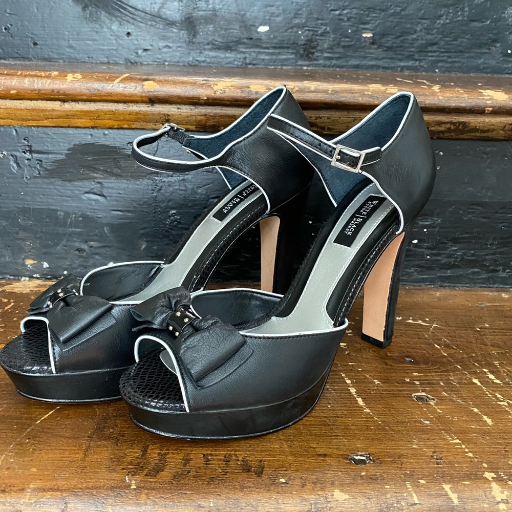 WHBM Size 8 Bow Tie Peep Toe Platform Shoes